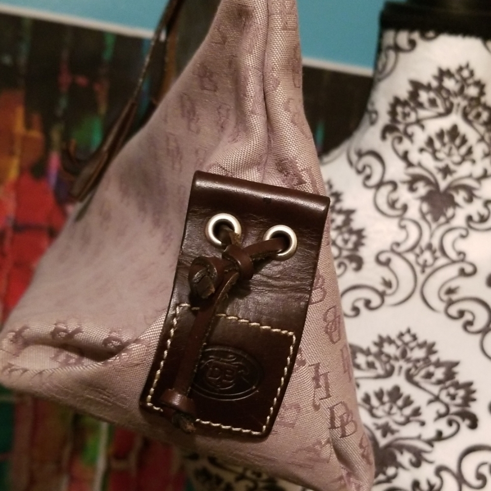 Dooney Bourke purse - Picture 3 of 8